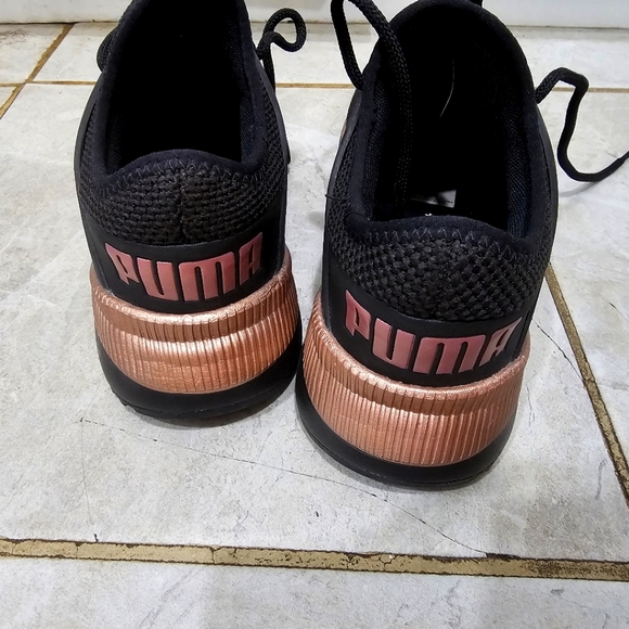 Puma-shoes,size 8 - Picture 1 of 5